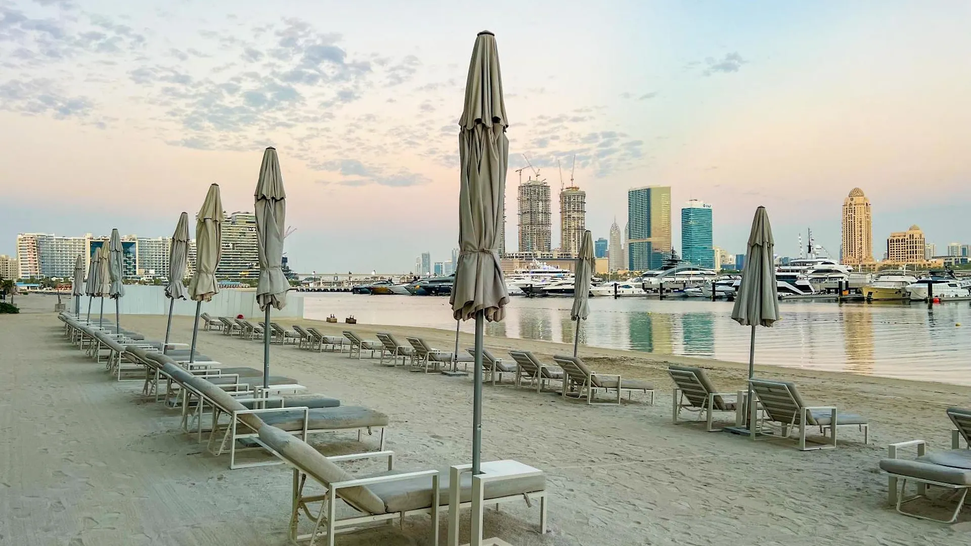 Apartment Private Beach Resort - 2 Bedroom Full Palm View Dubai